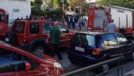 Απίστευτη τραγωδία: Λύθηκε το χειρόφρενο και το φορτηγό καταπλάκωσε τον οδηγό (εικόνες)